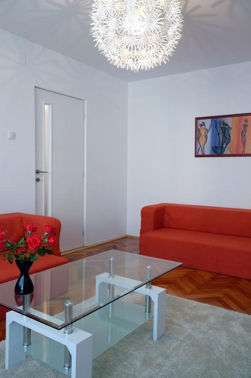 Olympus Apartment Gyulafehérvár Kültér fotó
